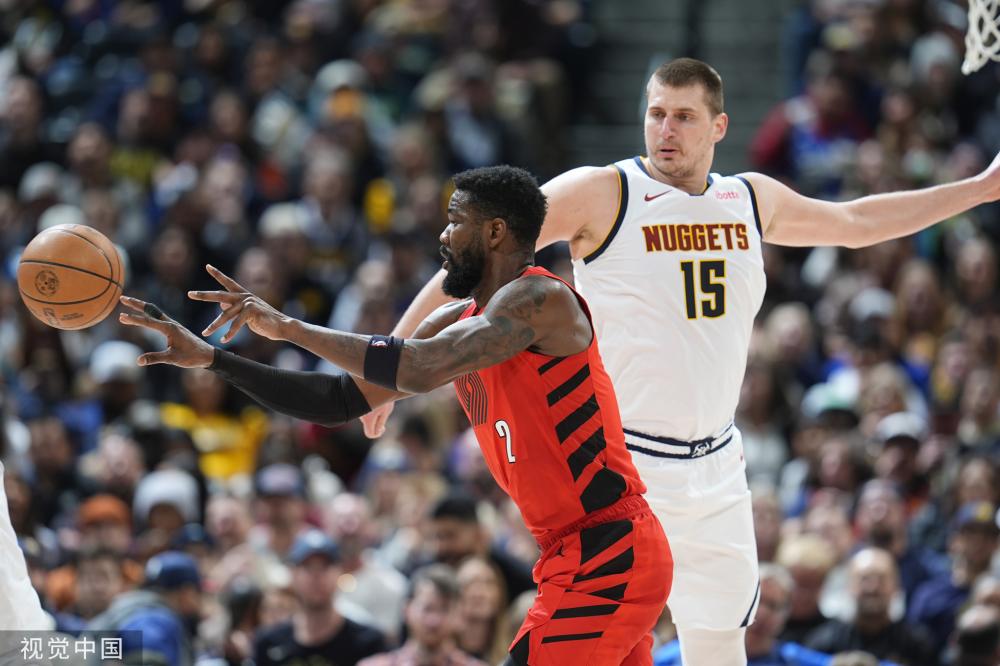 对于他来说 对于他来说